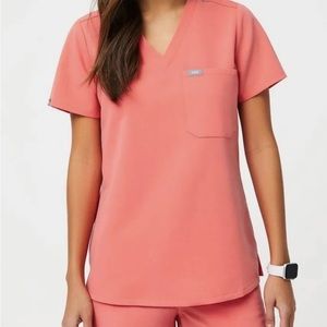 Figs Hot Coral Catarina One Pocket Scrub Top Size XS